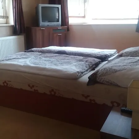 Panzio Konukevi Tata